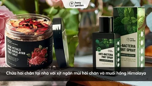 Kết hợp xịt khử khuẩn và muối hồng ngâm chân để trị hôi chân dứt điểm
