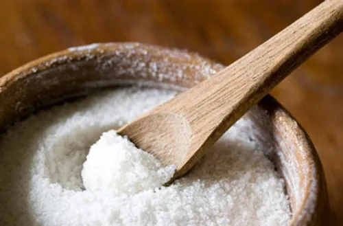 trị hôi nách sau sinh bằng phèn chua